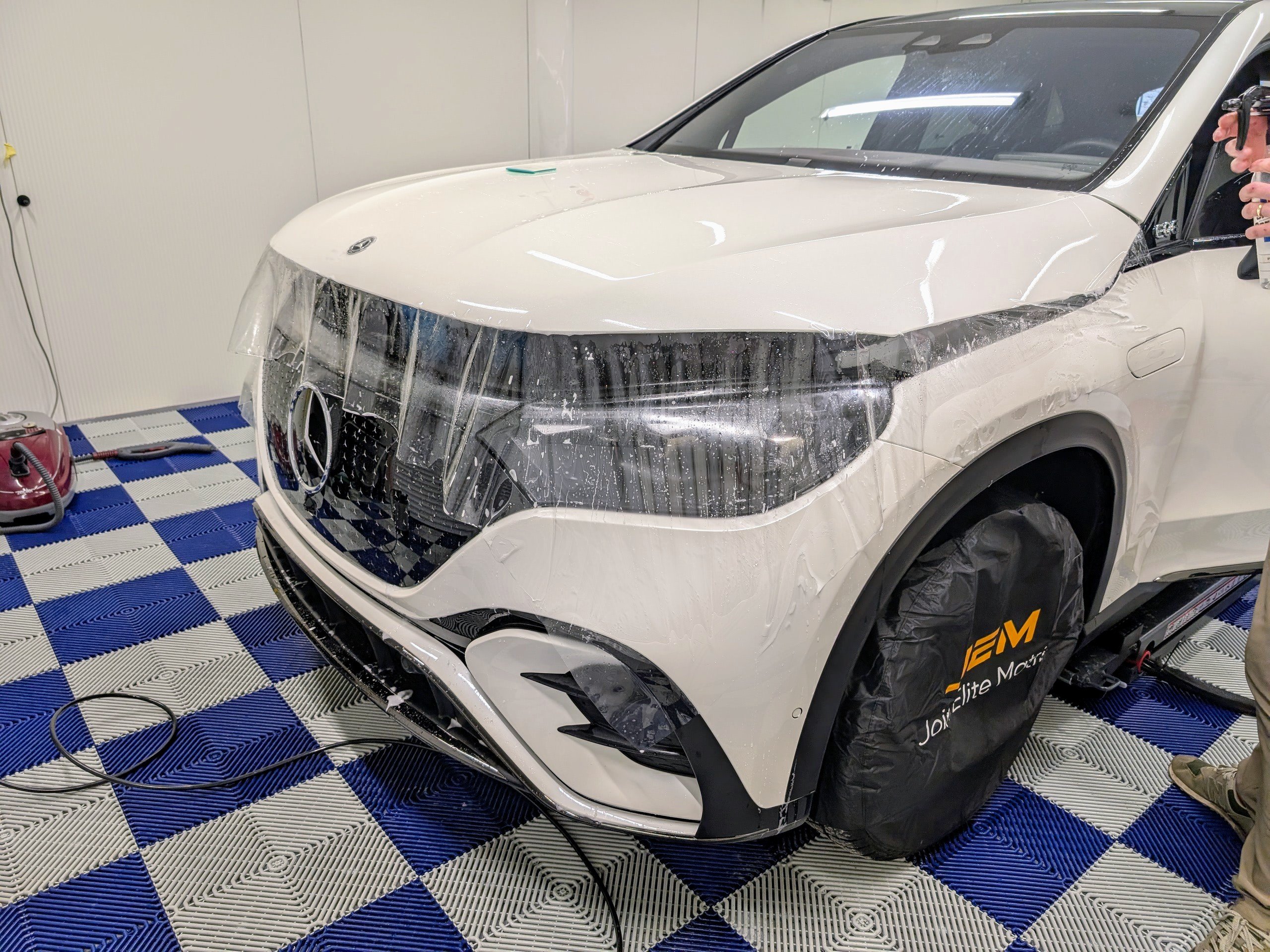 PPF ochrana přední části Mercedes EQE